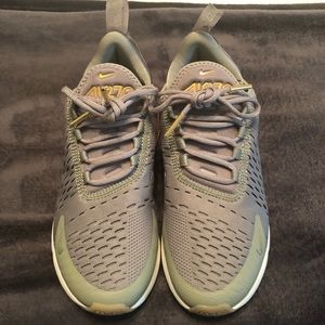 Nike Womens Air Max 270